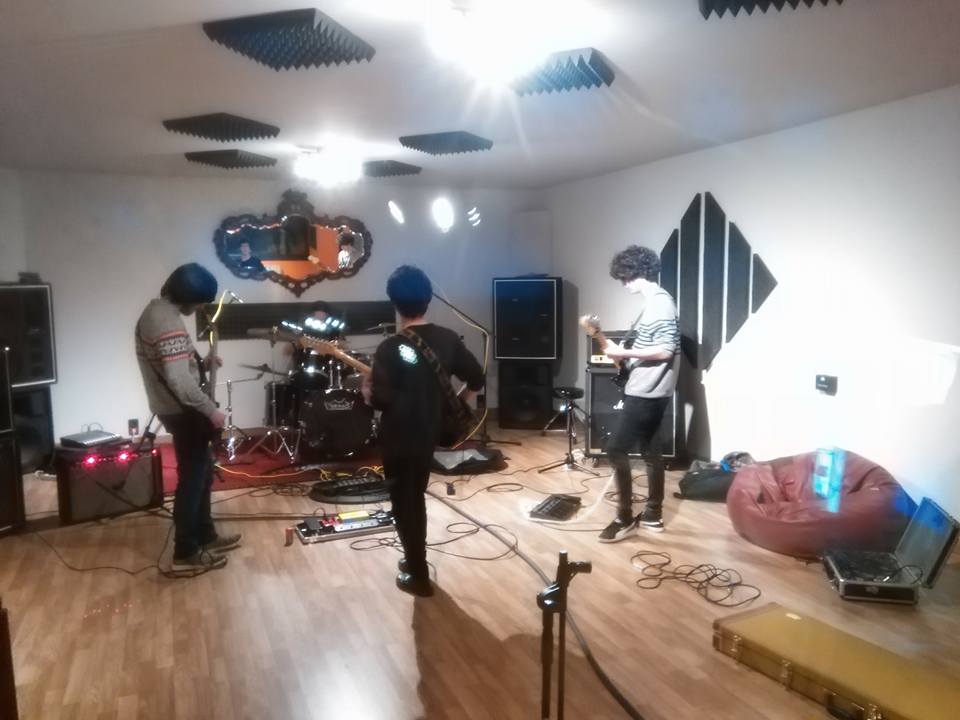 the-mouldy-cave-society-guimaraes-rafael-xavier-rock-band-live-studio-sessions2